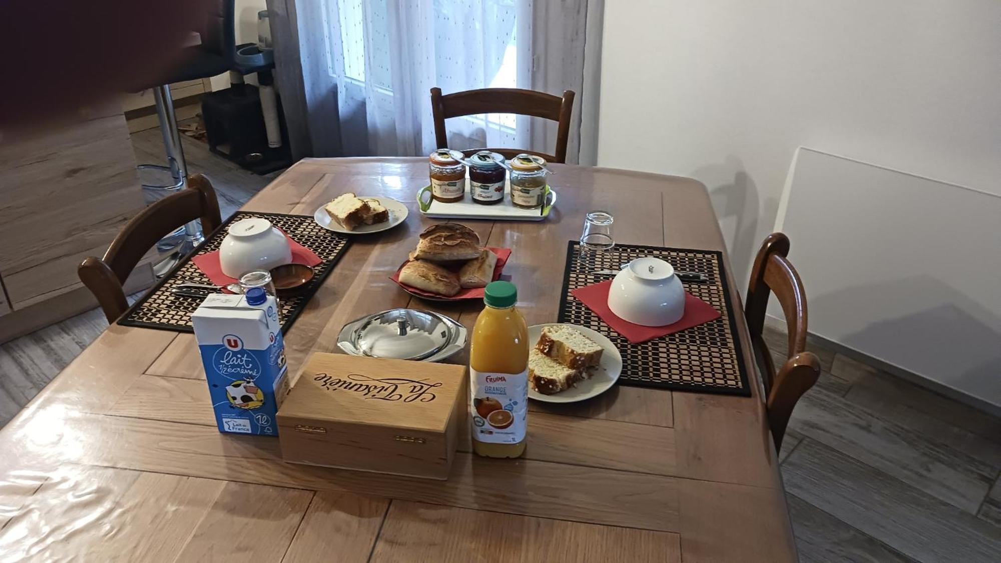A La Joie De Vivre Chez L'Habitant Banat Dış mekan fotoğraf