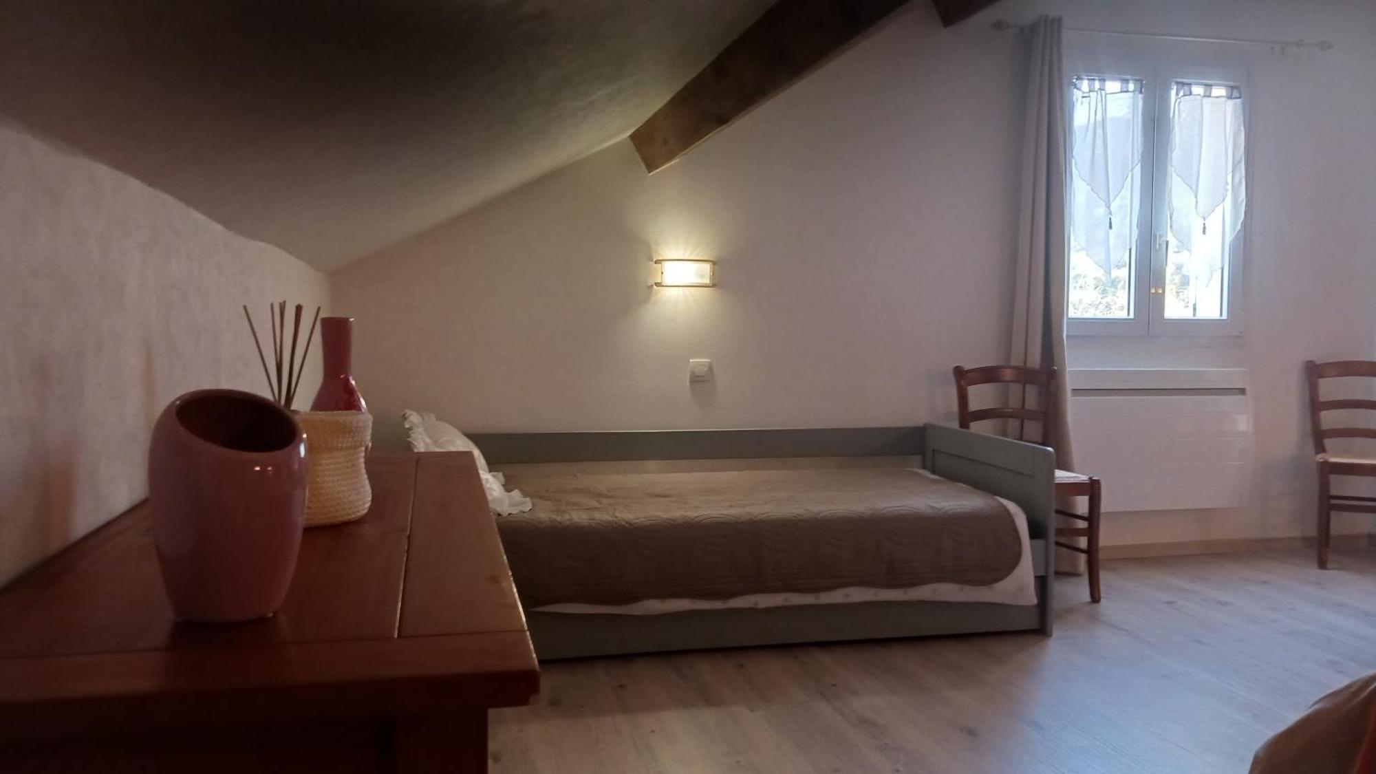 A La Joie De Vivre Chez L'Habitant Banat Dış mekan fotoğraf